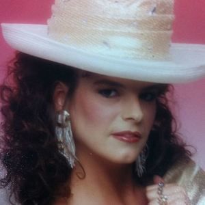 Meet your Posher, Angie